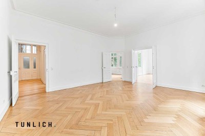 Altbaucharme trifft moderne Sanierung –  – Klassisch wohnen, modern leben