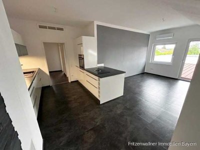 "Modernisierte DG-Wohnung in Kaufbeuren – 3 Zimmer, Fußbodenheizung, Schwedenofen, Stellplatz, Hausg