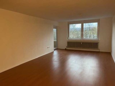 Ansprechende 4,5-Zimmer-Wohnung mit Balkon und EBK in Reutlingen Betzingen