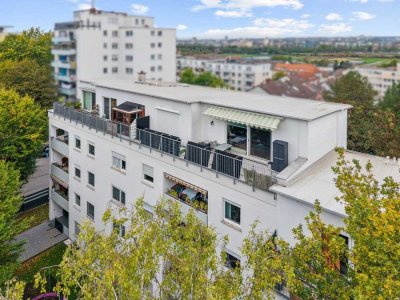 Privates Bieterverfahren: helles Penthouse mit grandiosem Ausblick – zentral gelegen in Oberrad