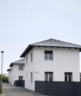 Neubau Einfamilienhaus mit großem Garten