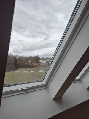 Charmante 3-Zimmer Dachgeschosswohnung mit Balkon in Hirschberg