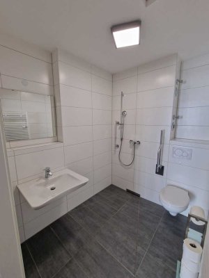 Moderne, barrierefreie 1-Zimmer-Wohnung mit Balkon in Nabburg - ideal für jedes Alter