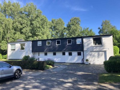 Einfamilienhaus mitten in einer Sackgasse und mit richtig Platz für eine Familie ...