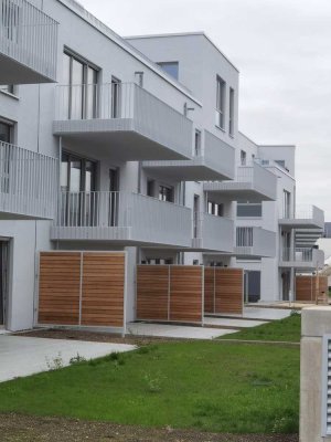 Möbliertes 1-Zi.-Apartment (42 qm) mit Tiefgragestellpl.+Balkon+Einbauküche+Keller, 40627 Düsseldorf