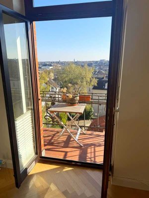 WI-Nordost -Stilaltbau,  Fernblick aus den Erkern