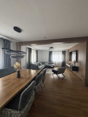 Luxuriöse 5-Zimmer- Wohnung in Stuttgart