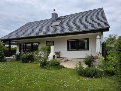 ruhig gelegenes mod. Einfamilienhaus von privat
