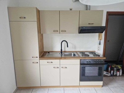 Helle 1Raum-Wohnung mit Einbauküche