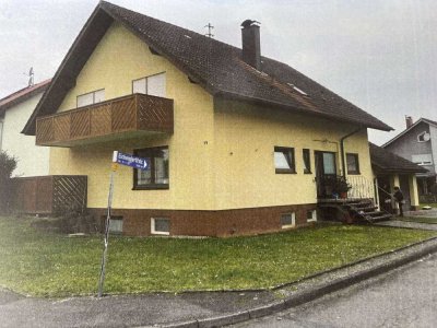 Tolles 2 Familienhaus ( auch für Kapitalanleger )