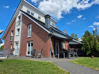DHH mit 2 Garagen, Erdwärme und PV - ohne Makler