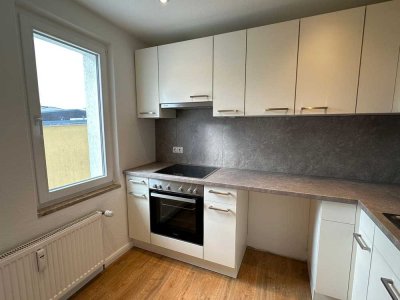 Frisch sanierte 4 Zimmer Wohnung, Stadtmitte, ruhig, Erstbezug incl. neuer Einbauküche