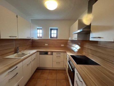 Großzügige 2-Zimmer-Wohnung mit Balkon und Einbauküche