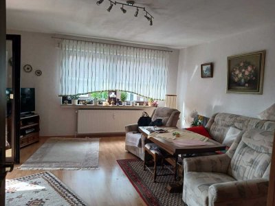 Lichtdurchflutete 2-Zimmer-Wohnung mit Balkon – Wohnen im Hochparterre