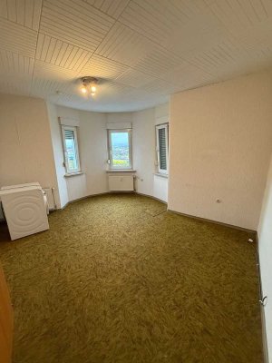 Helle 4-Zimmer-Wohnung im 2. OG in Weiden-Rehbühl