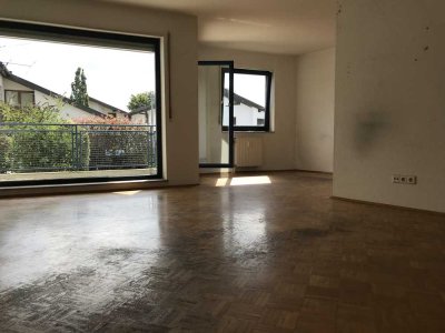 Schöne 1,5 -Zi-WHG in Leonberg ruhig gelegen