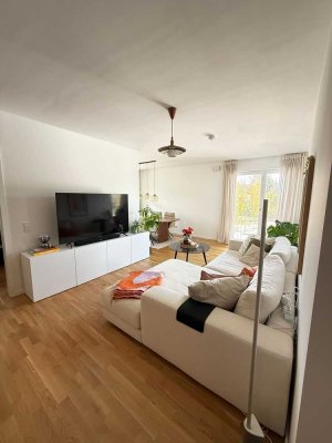 Exklusiver Neubau (2024) - Zweitbezug! Helle 3-Zi.-Whg in oberster Etage mit Top-EBK