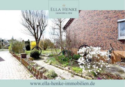 Großzügiges Ein- bis Zweifamilienhaus mit PV-Anlage auf idyllischem, großem Grundstück...