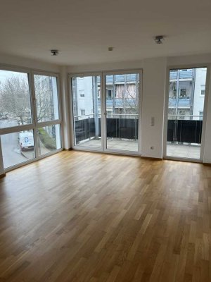 Luxuriöse 2-Zimmer-Wohnung im 2. OG mit Balkon in Mannheim-Käfertal
