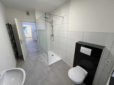 Neuwertige/Renovierte, helle 2 Zimmer 55 m² Wohnung zentral in Ronsdorf