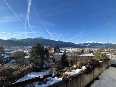 3-Zimmer-Dachgeschoßwohnung mit Panoramablick - Kellerabteil und Tiefgarage inklusive