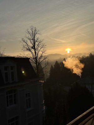 Traumhafte, teilmöblierte Wohnung in exzellenter Lage mit Loft-Charakter und einmaliger Aussicht