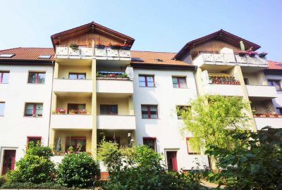 Neu! Einziehen & Wohlfühlen: Helle 2-Raum-Wohnung mit Einbauküche I Stellplatz mögl.