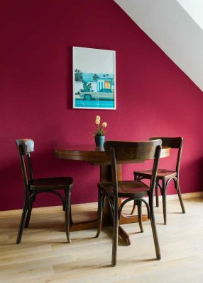 + + + komlplett möblierte 2,5-Zimmerwohnung mit Balkon, Internet und TV! + + +