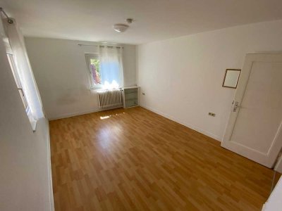 Alte 3-Zi-Whg direkt im Künstlerviertel