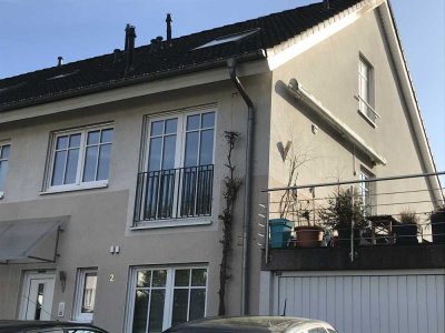 Lichtdurchflutete, ruhige 3 Zimmer Maisonette mit gr. Dachterrasse in Bestlage  von Troisdorf-Spich