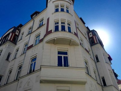 Lage. Substanz. Perspektive. 3 Zimmer in Gohlis mit Aufzug & zwei Bädern!!!
