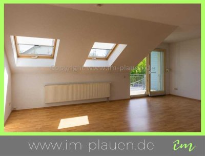 Update 17.04.2025 - kleine 3 Zimmer Familienwohnung in Neundorf + Garage + zwei Balkone