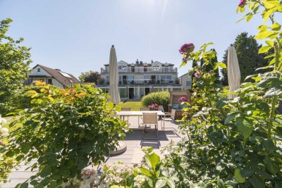 Eindrucksvolles Traumhaus !topgepflegt! 
mit parkähnlichem Garten, Pool, Sauna, Garagen, und und un