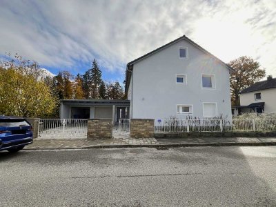 Umfangreich saniertes Einfamilienhaus mit Garten und Doppelgarage  in Waldkraiburg