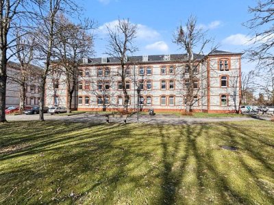 Denkmalschutz: Stilvolle 2,5-Zimmer-Wohnung im klassischen Altbau in Böcklersiedlung-Bugenhagen