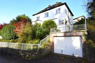 Attraktive Villa mit Gartenparadies - Wohnen in herrlicher Höhenlage am Stadtrand von Calw