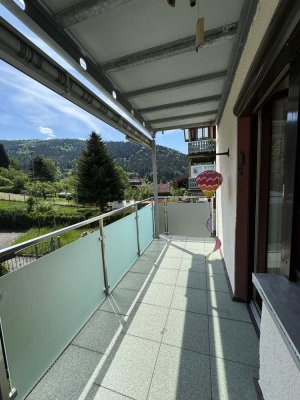 Zwei helle Eigentumswohnungen in Mehrfamilienhaus von Bad Wildbad-Calmbach