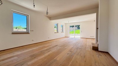 Exklusiver Wohngenuss in sonniger Ruhelage mit Garten, Terrasse und KFZ-Stellplätze – Nähe Wien
