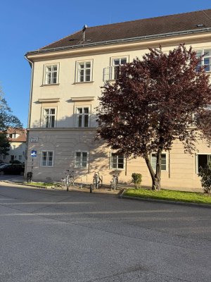 Altstadt: Vollmöblierte 2-Zimmer Wohnung in Toplage in Krems - Nachmieter gesucht