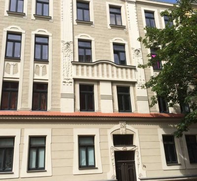 "Anna" Altbau trifft Stadtteilcharme - 
2 Zimmer Mietwohnung mit Balkon
