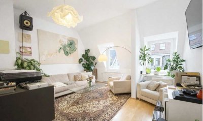 Wohnen über den Dächern: 3-Zimmer-Wohnung in gefragter Lindenauer Seitenstraße
