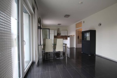 Schöne 2-Zi-Gartenwohnung in unmittelbarer UNI-Nähe!!