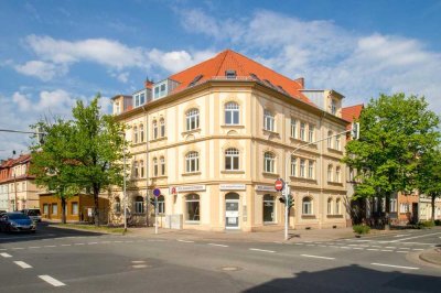 Geräumige Altbauwohnung mit Balkon