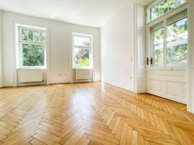 NÄHE LAINZER TIERGARTEN: ruhige 2-Zimmerwohnung mit Altbaucharme und Balkon ins Grüne