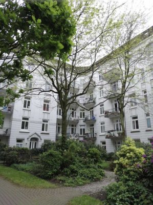 3 Zi. Altbau Eimsbüttel, modernisiert, hohe Decken, Holz-Dielen, Stuck, ca. 70qm, frei/bezugsfertig