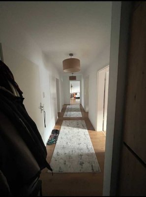 Helle 4-Zimmer Wohnung mit Balkon in Heidelberg