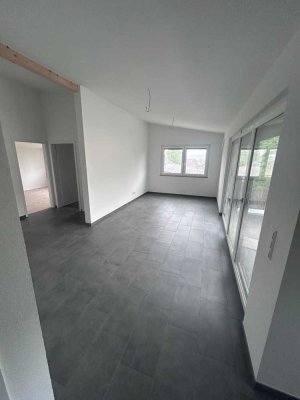 Erstbezug 2-Zimmer-Wohnung mit Balkon und Einbauküche