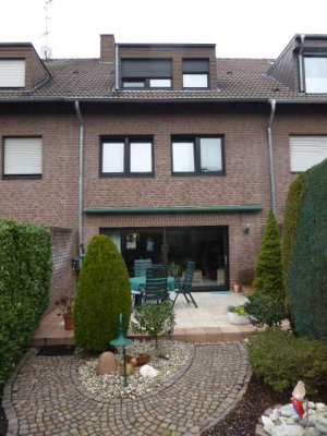 Gepflegtes Wohnhaus für 2 Generationen 1 X  100m² und 1 X 50m²