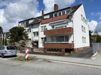 Roisdorf: frisch renovierte 3-Zimmer Dachwohnung mit Balkon