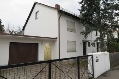 Preiswerte, gepflegte 6-Raum-Doppelhaushälfte in Germering